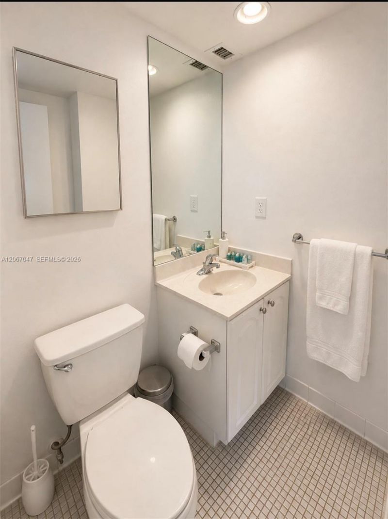 4001 S Ocean Dr , Unit 4L, Hollywood, FL 33019 Photo