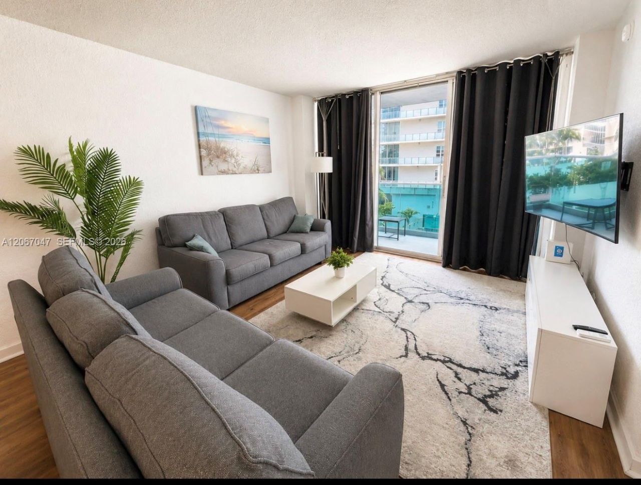 4001 S Ocean Dr , Unit 4L, Hollywood, FL 33019 Photo