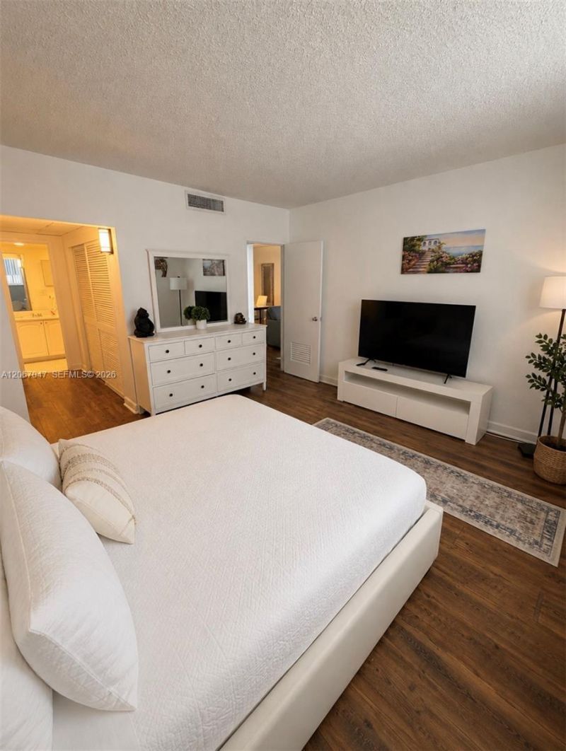 4001 S Ocean Dr , Unit 4L, Hollywood, FL 33019 Photo