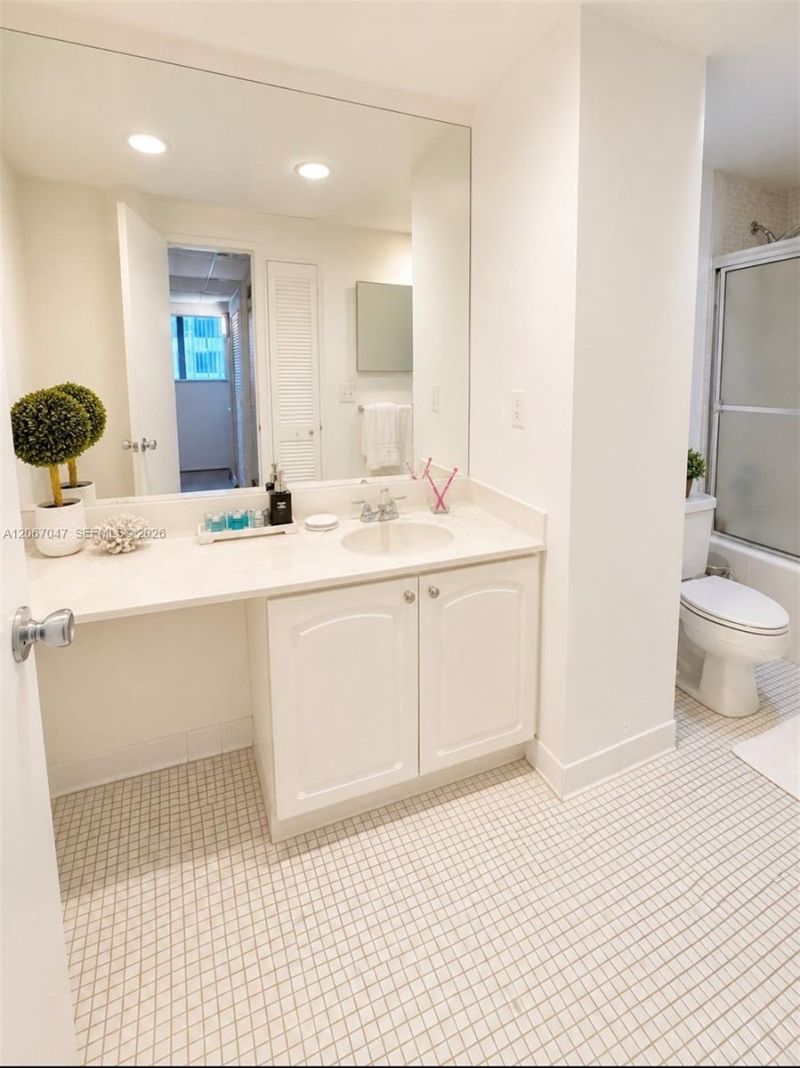 4001 S Ocean Dr , Unit 4L, Hollywood, FL 33019 Photo