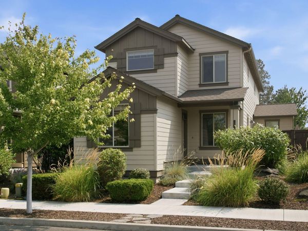 2910 SW Yew Park Lane, Redmond, OR 97756