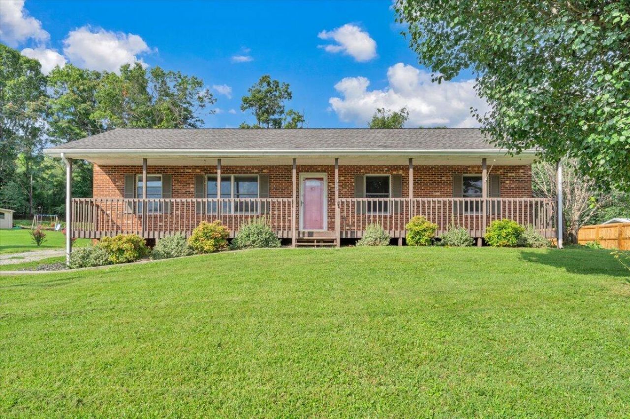 159 Highfield Cir, Rocky Mount, VA 24151 Main Photo