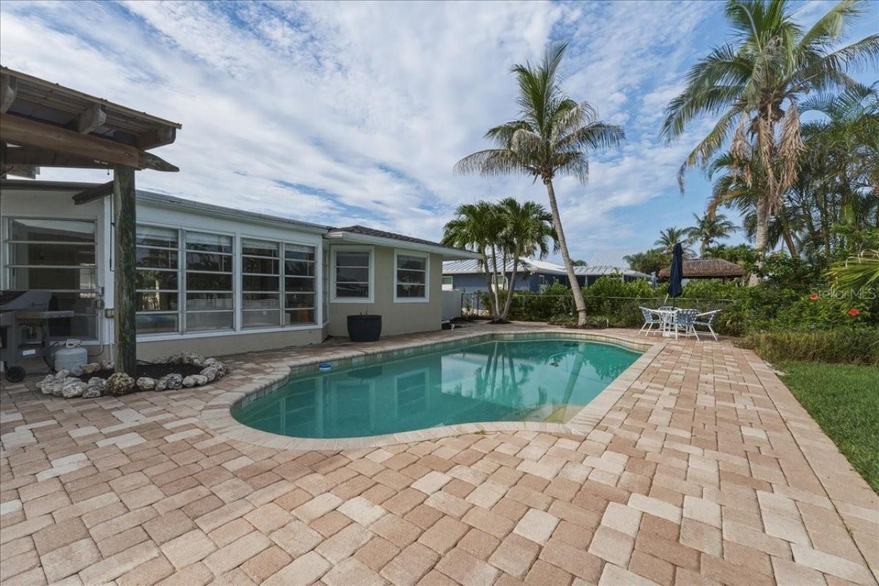 508 83rd Street, Holmes Beach, FL 34217 Photo