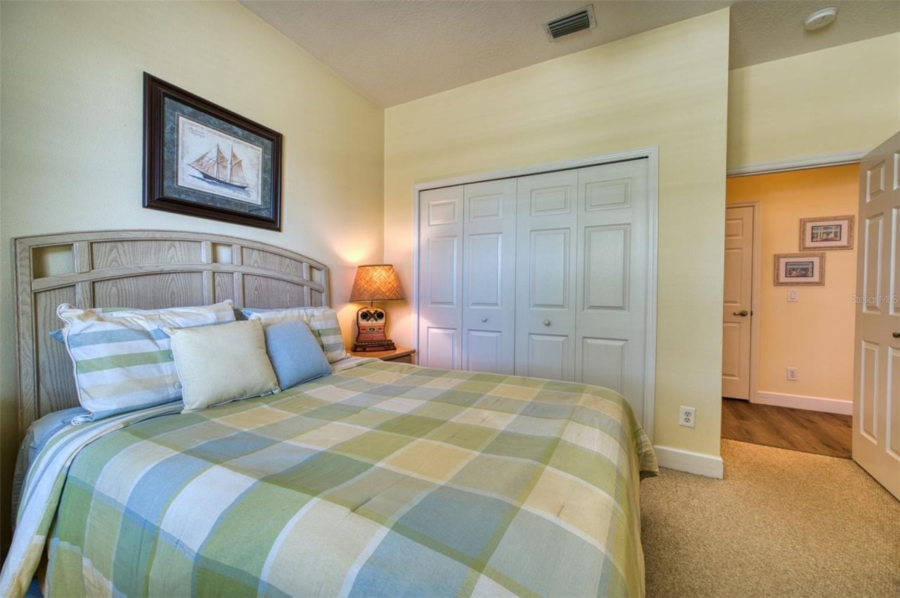 8053 Stirling Falls Circle, Sarasota, FL 34243 Photo
