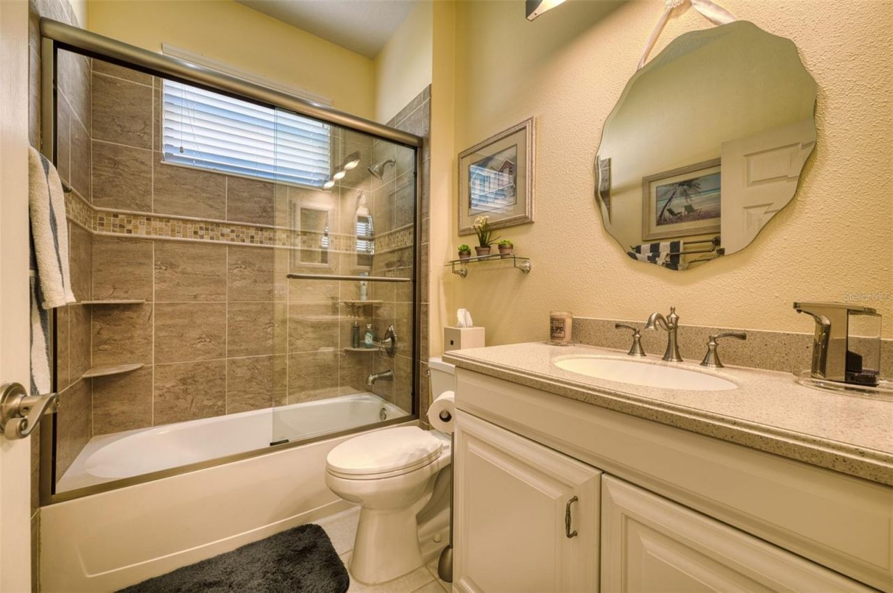 8053 Stirling Falls Circle, Sarasota, FL 34243 Photo