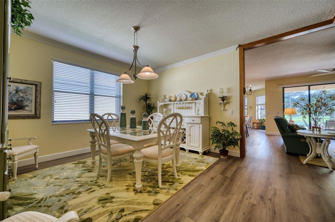 8053 Stirling Falls Circle, Sarasota, FL 34243 Photo