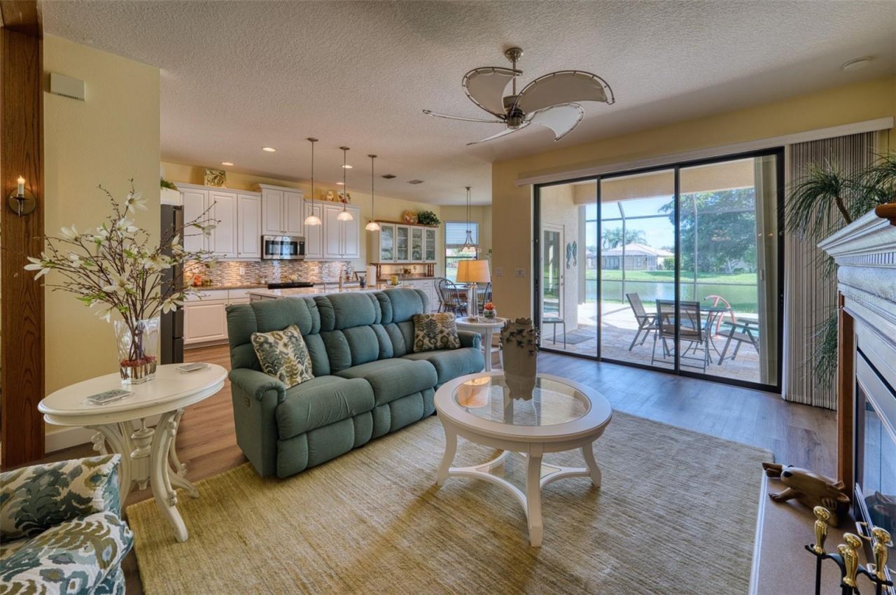 8053 Stirling Falls Circle, Sarasota, FL 34243 Photo