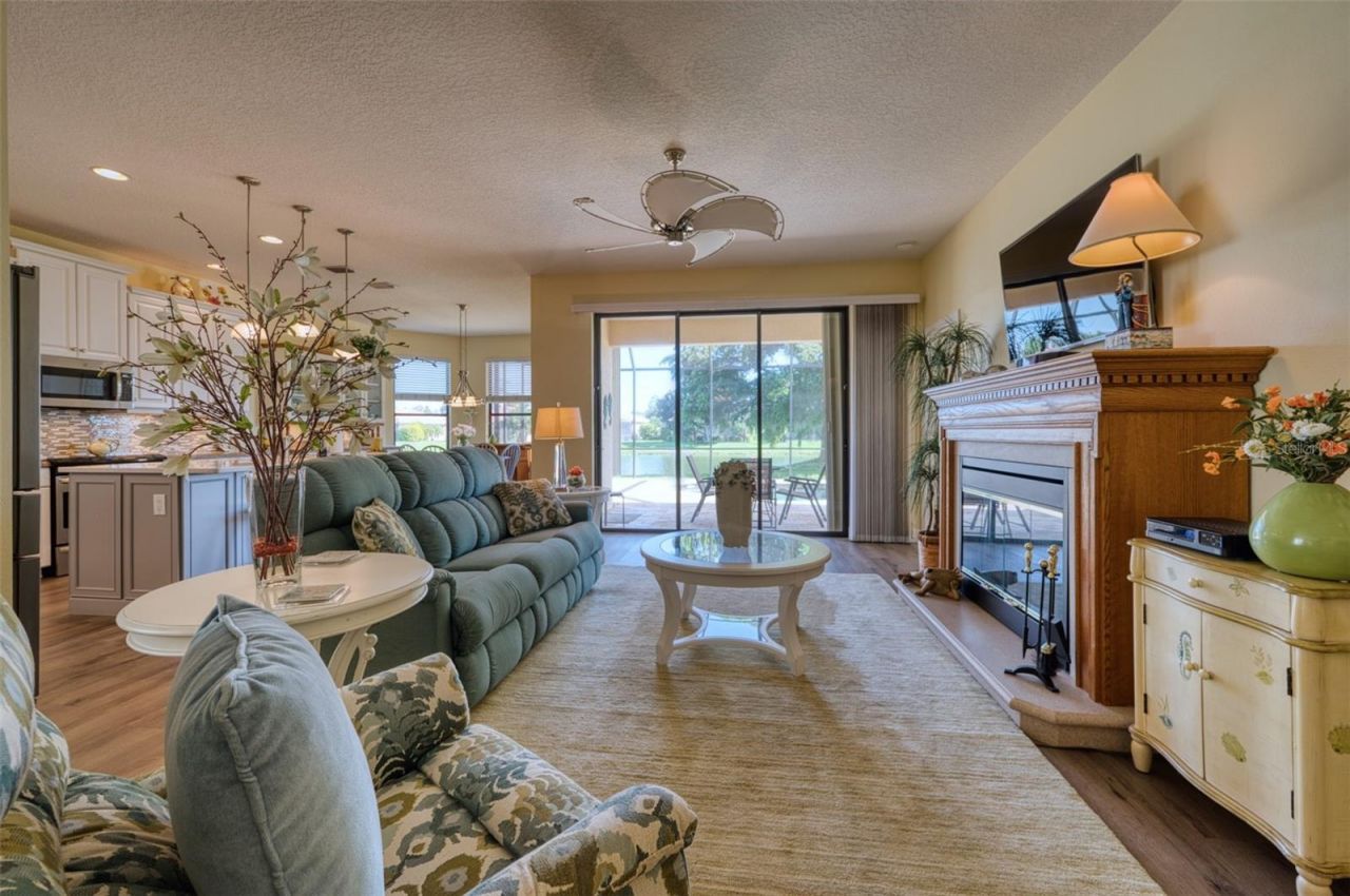 8053 Stirling Falls Circle, Sarasota, FL 34243 Photo