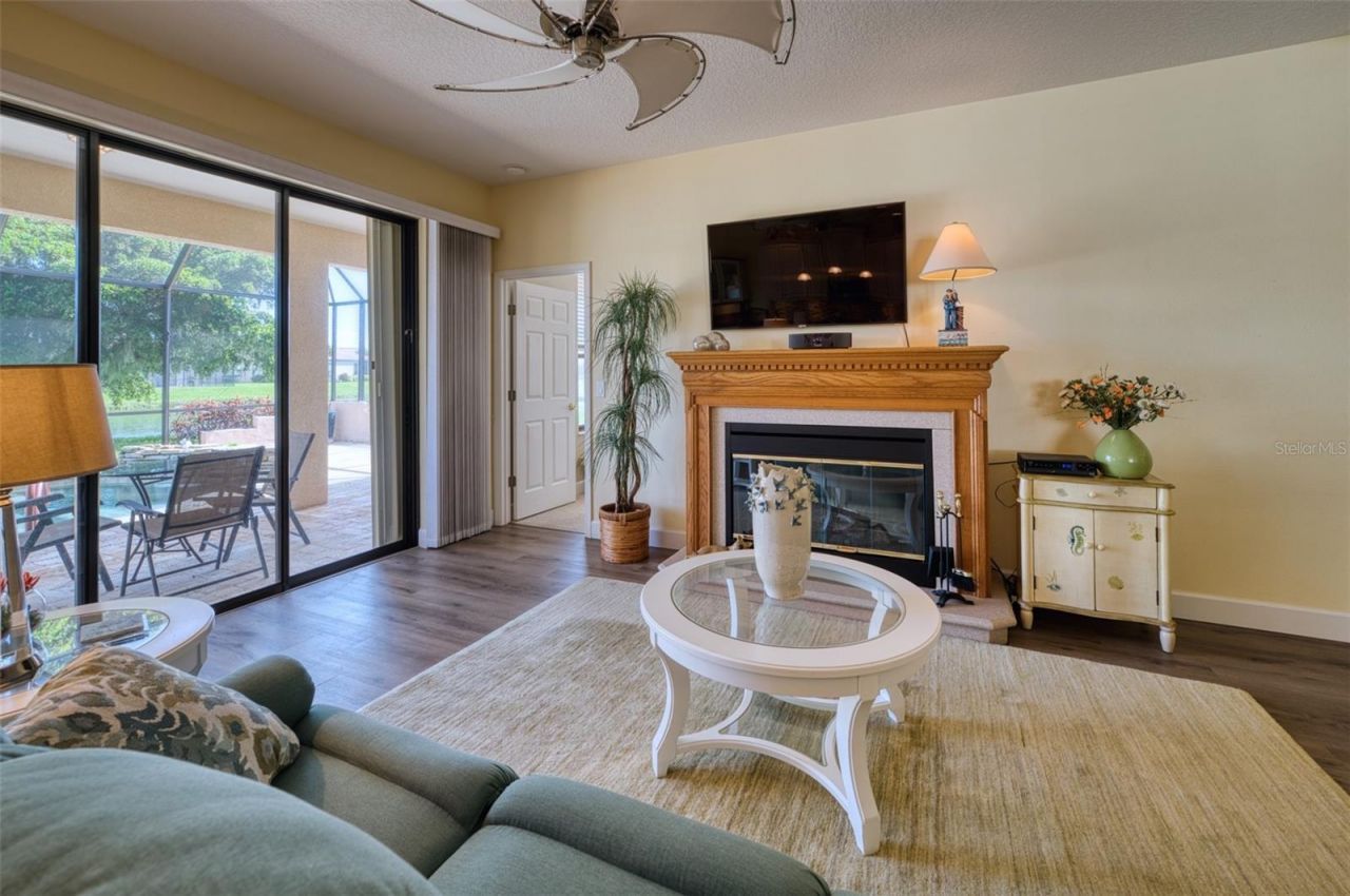 8053 Stirling Falls Circle, Sarasota, FL 34243 Photo