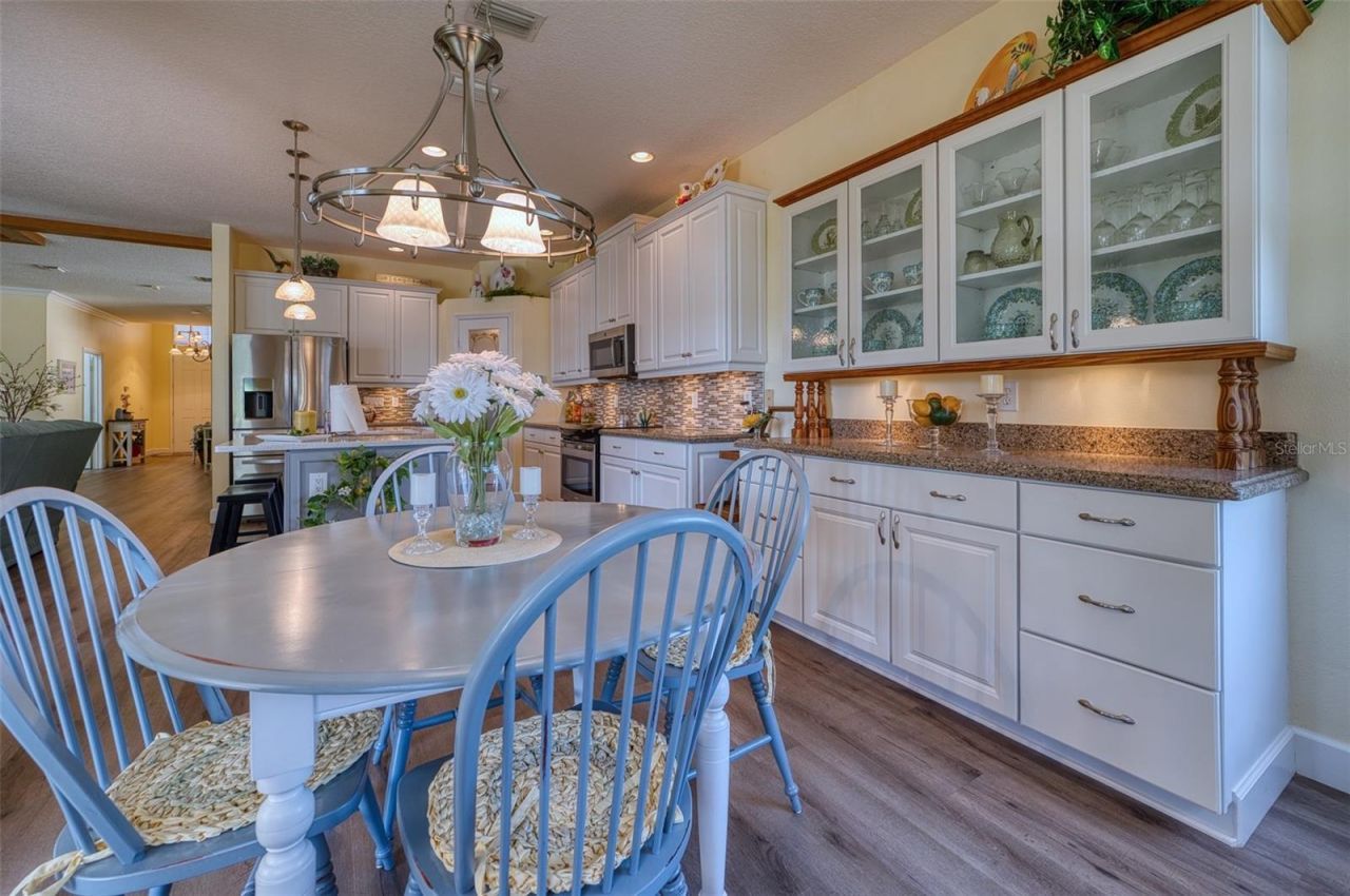 8053 Stirling Falls Circle, Sarasota, FL 34243 Photo