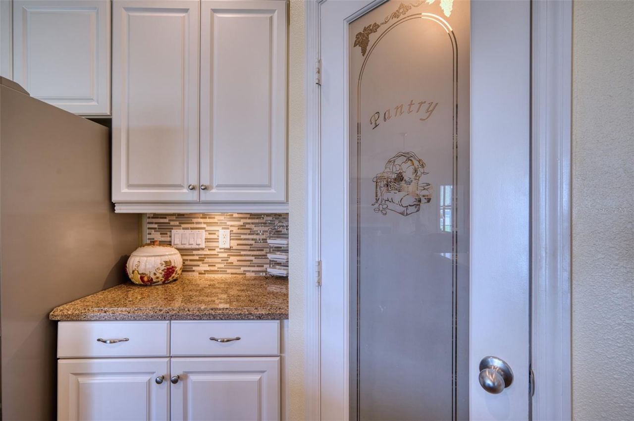 8053 Stirling Falls Circle, Sarasota, FL 34243 Photo