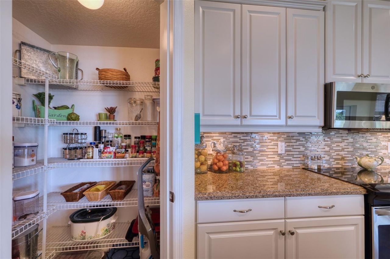8053 Stirling Falls Circle, Sarasota, FL 34243 Photo
