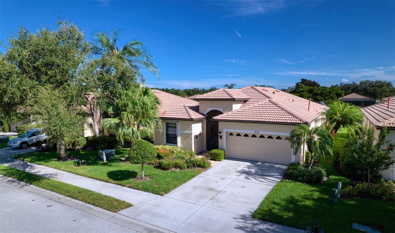 8053 Stirling Falls Circle, Sarasota, FL 34243 Photo