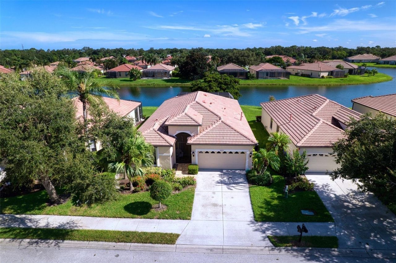 8053 Stirling Falls Circle, Sarasota, FL 34243 Photo