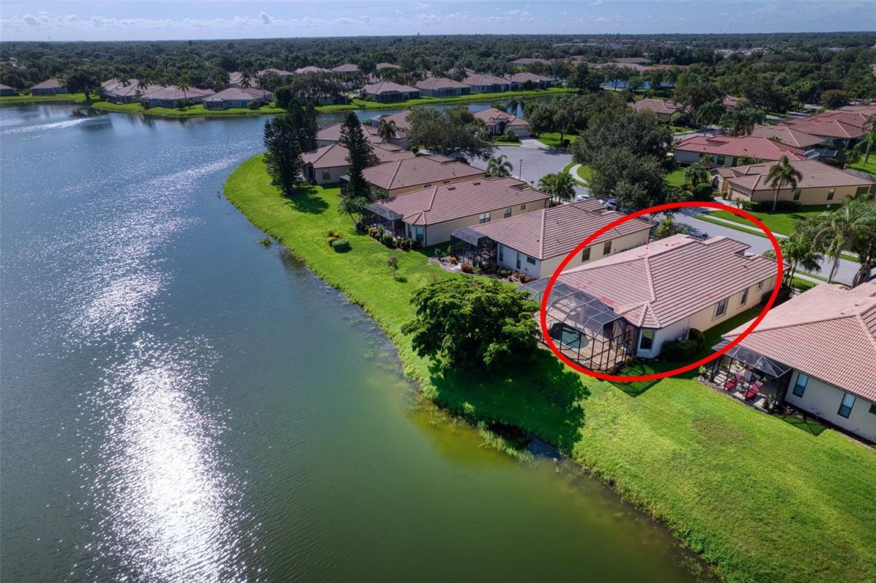 8053 Stirling Falls Circle, Sarasota, FL 34243 Photo