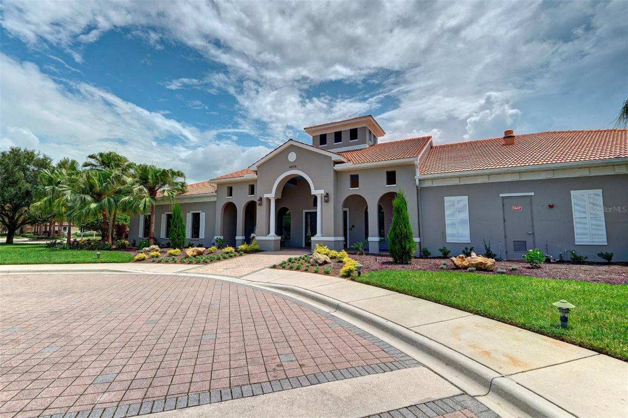 8053 Stirling Falls Circle, Sarasota, FL 34243 Photo
