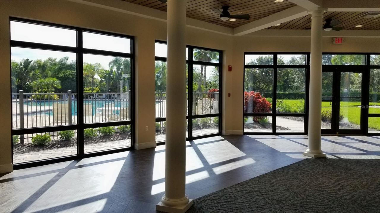 8053 Stirling Falls Circle, Sarasota, FL 34243 Photo