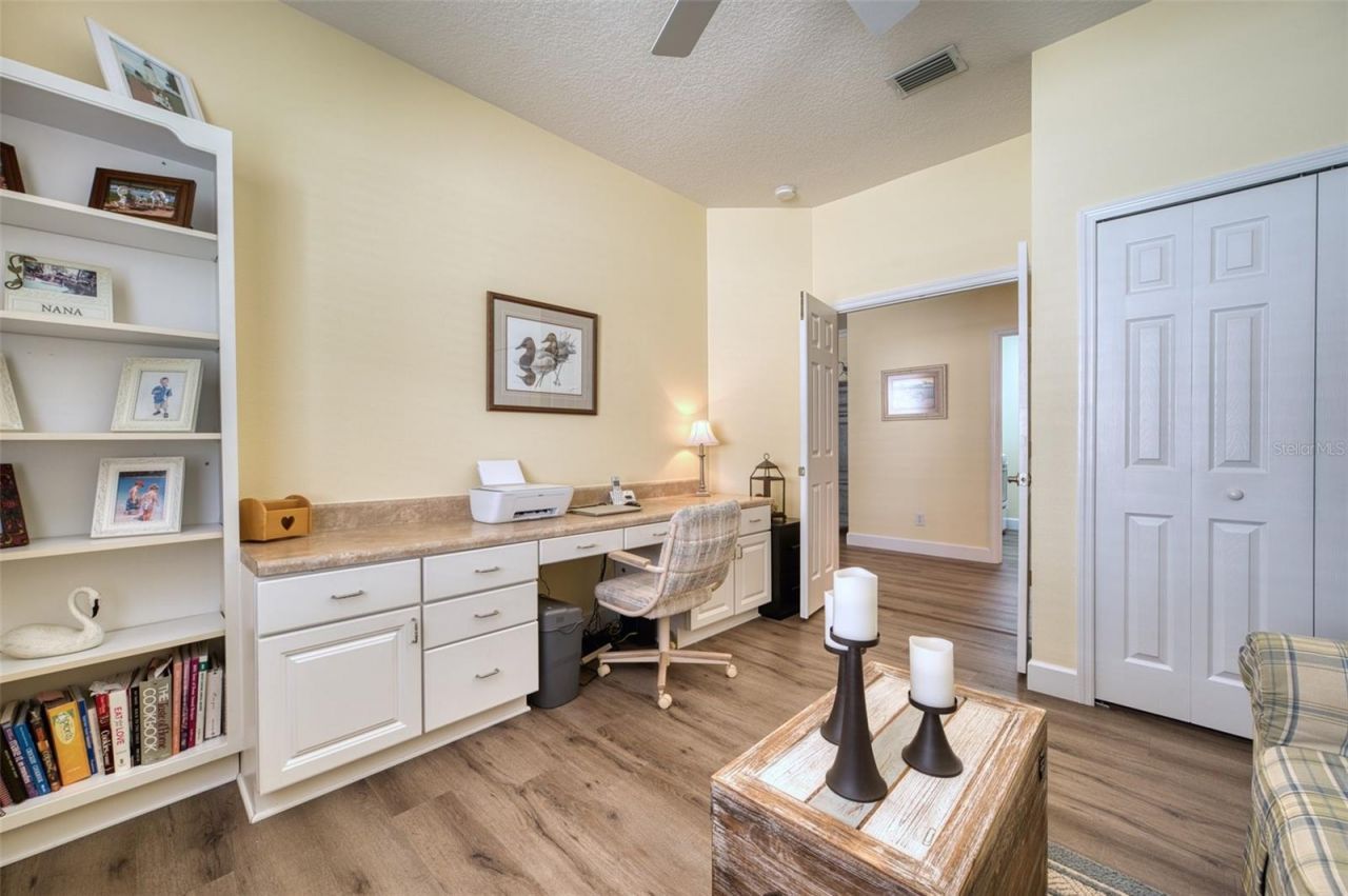 8053 Stirling Falls Circle, Sarasota, FL 34243 Photo
