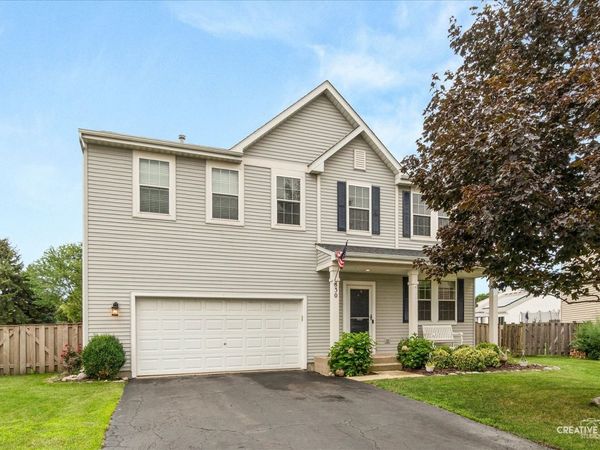 830 Valley Stream Drive , Pingree Grove, IL 60140