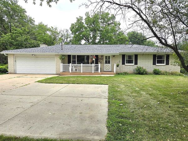 2424 Shopiere Road, Beloit, WI 53511