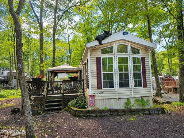126 Birchy Brook Drive, Unit 3, Milford, PA 18337