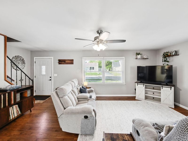 264 Carilla Lane, Columbus, OH 43228 Photo 7