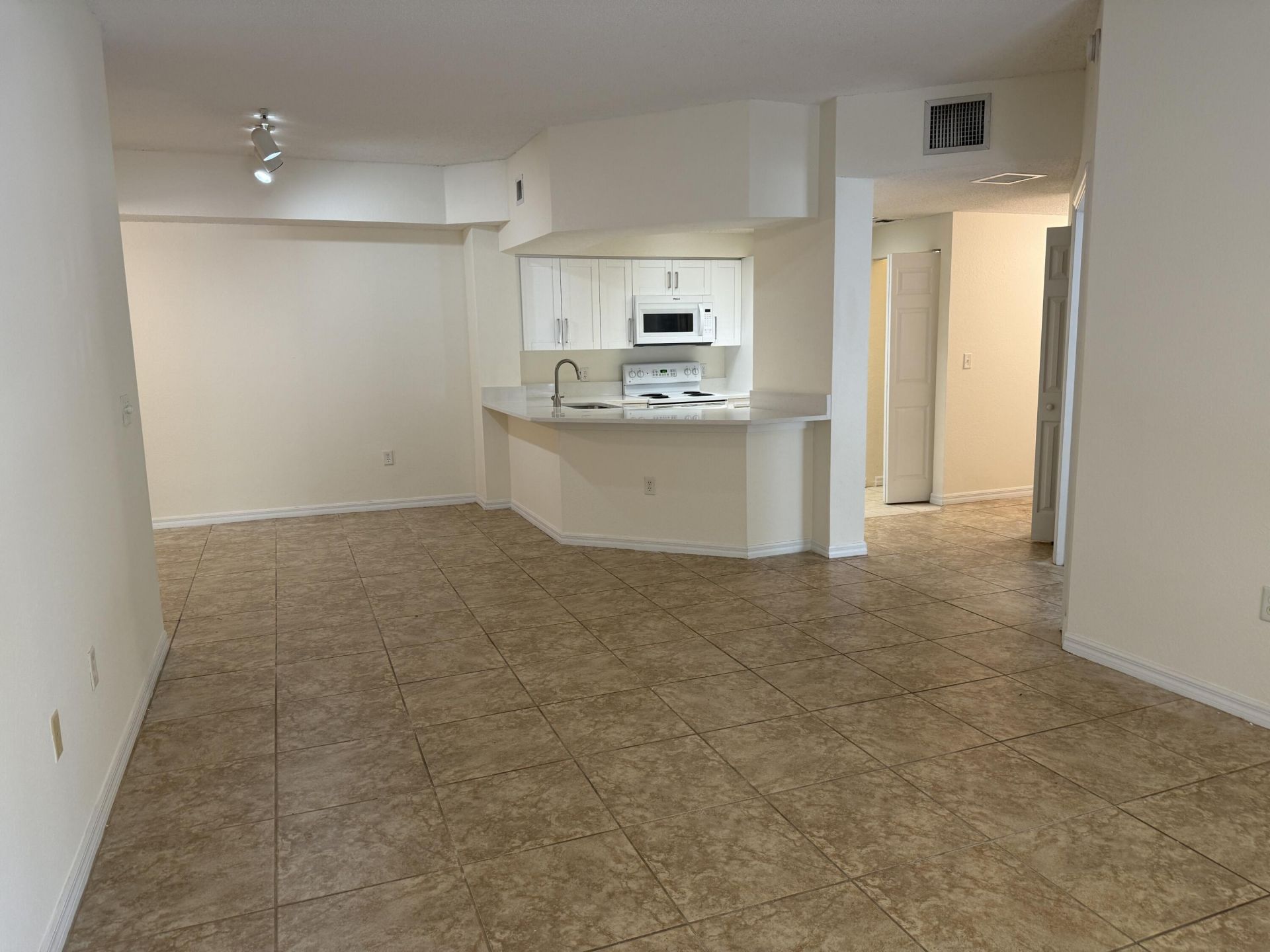 3020 Alcazar Place, Unit 303, Palm Beach Gardens, FL 33410 Photo