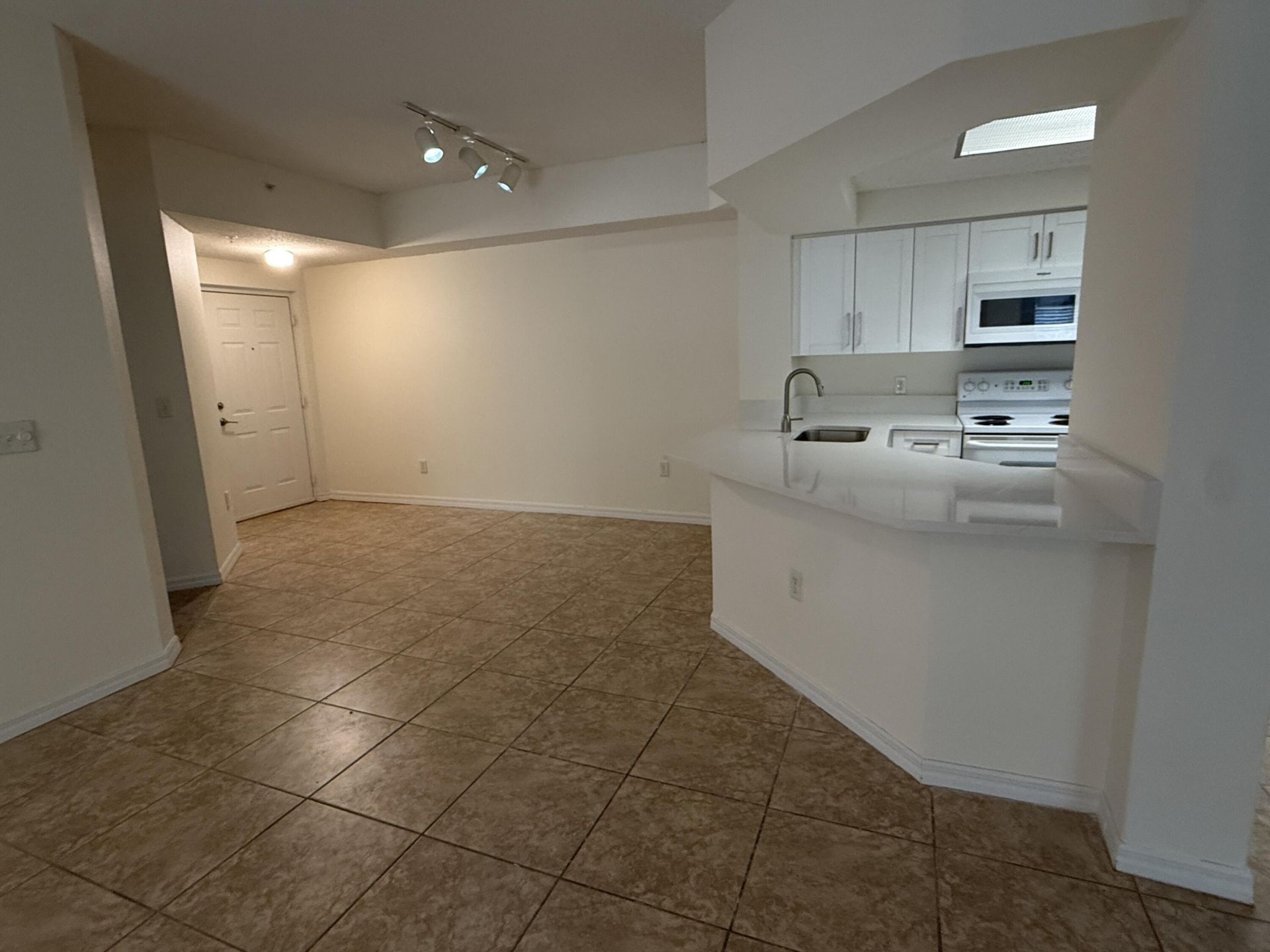 3020 Alcazar Place, Unit 303, Palm Beach Gardens, FL 33410 Photo