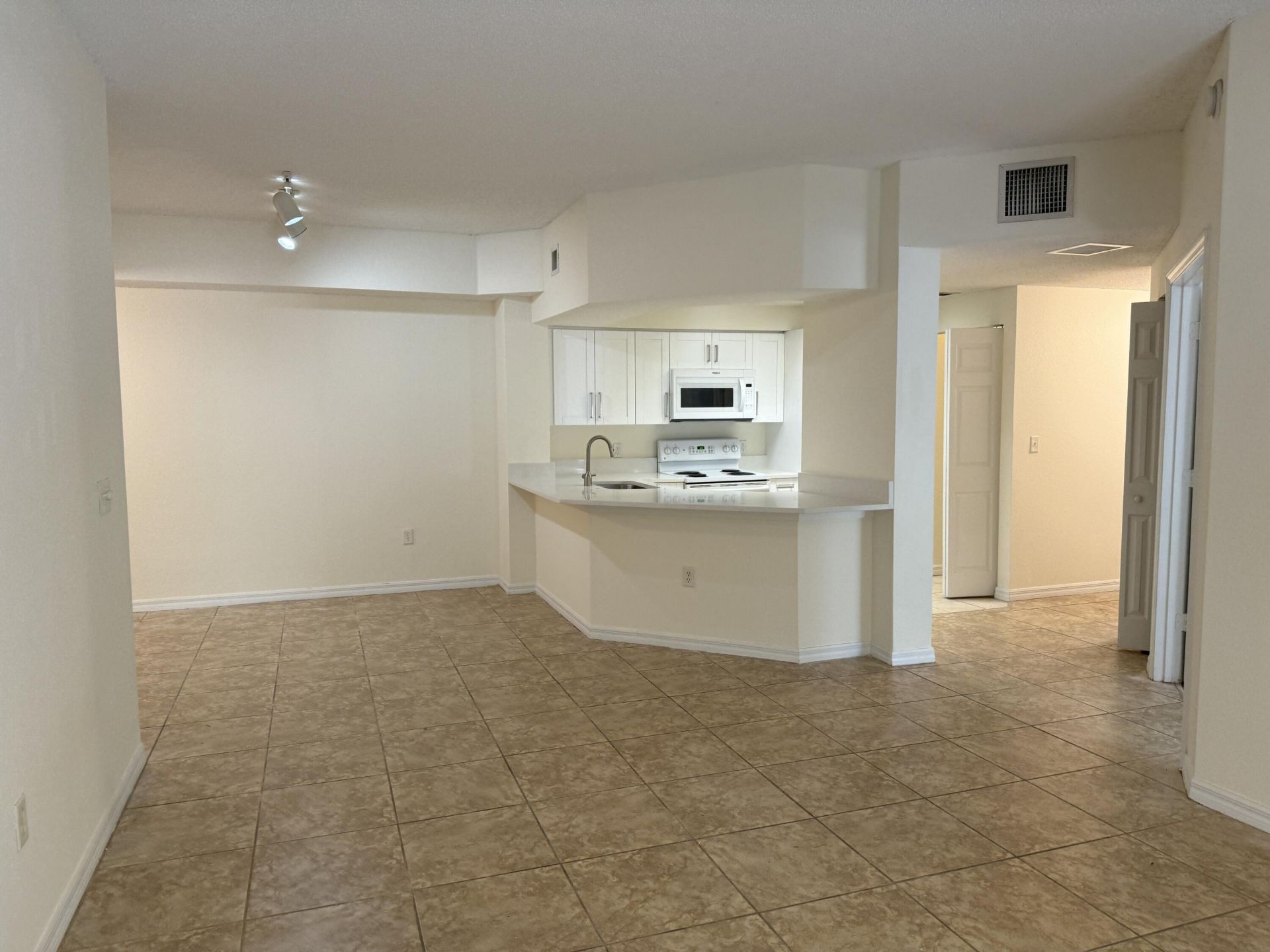 3020 Alcazar Place, Unit 303, Palm Beach Gardens, FL 33410 Photo