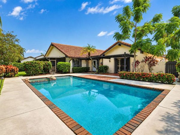 21718 San Simeon Circle, Boca Raton, FL 33433