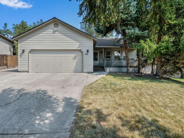 1961 NE Windy Tree Court, Bend, OR 97701