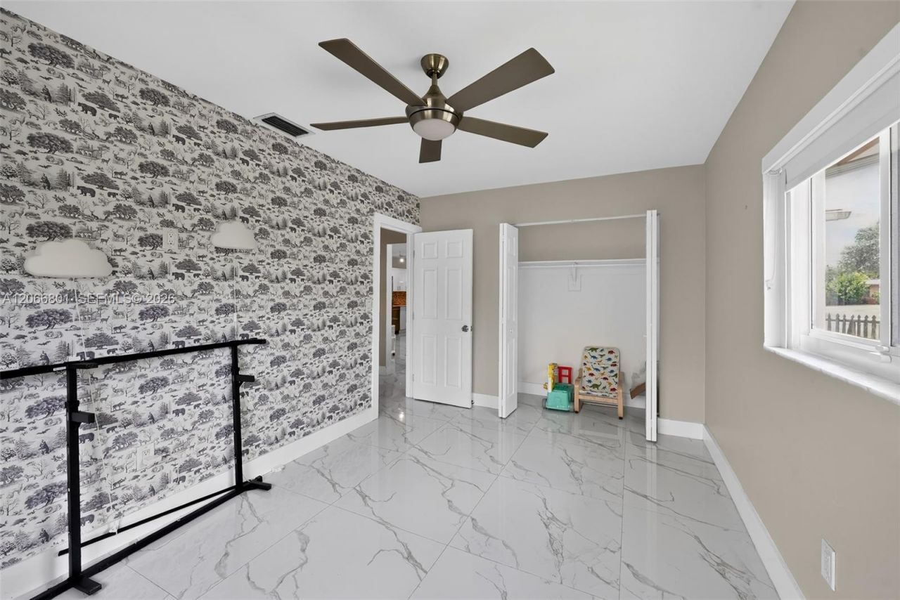 7304 Mckinley St , Hollywood, FL 33024 Photo