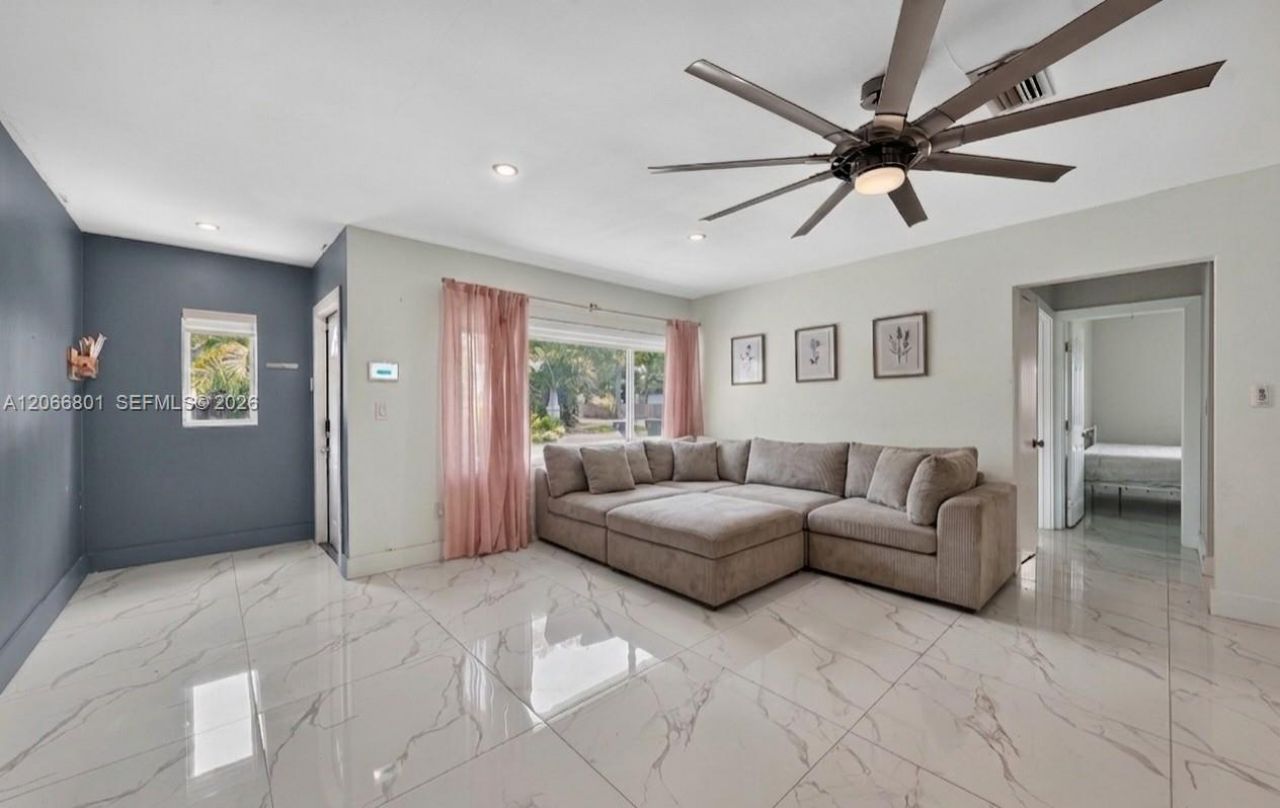 7304 Mckinley St , Hollywood, FL 33024 Photo