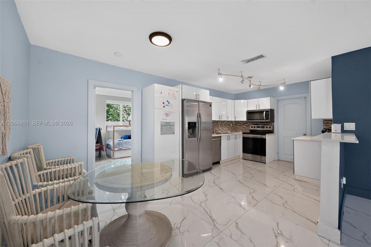 7304 Mckinley St , Hollywood, FL 33024 Photo