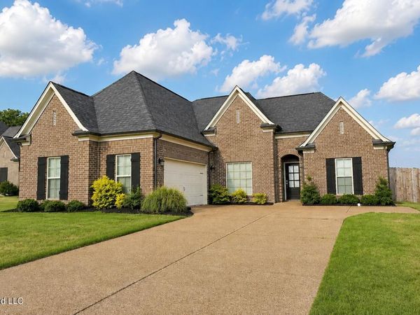 1932 Ava Drive, Nesbit, MS 38651