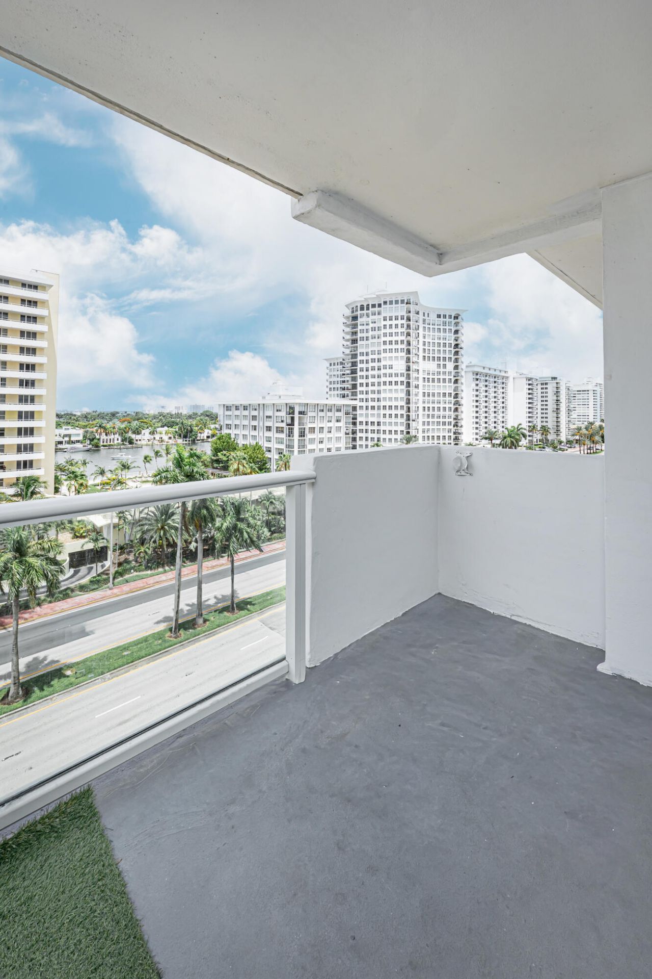 5601 Collins Avenue, Miami Beach, FL 33140 Photo