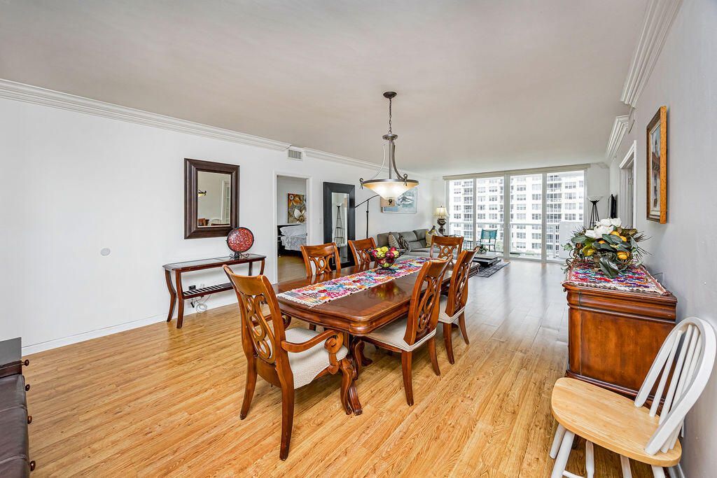 5601 Collins Avenue, Miami Beach, FL 33140 Photo