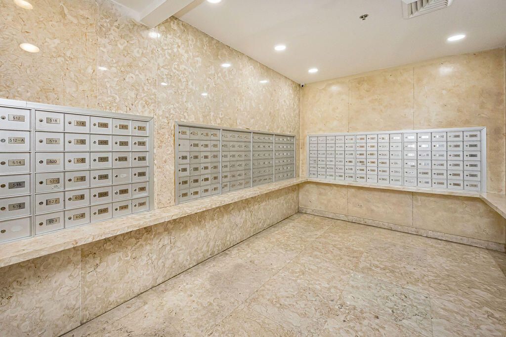 5601 Collins Avenue, Miami Beach, FL 33140 Photo