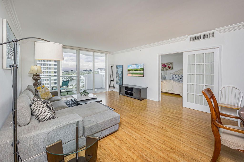 5601 Collins Avenue, Miami Beach, FL 33140 Photo