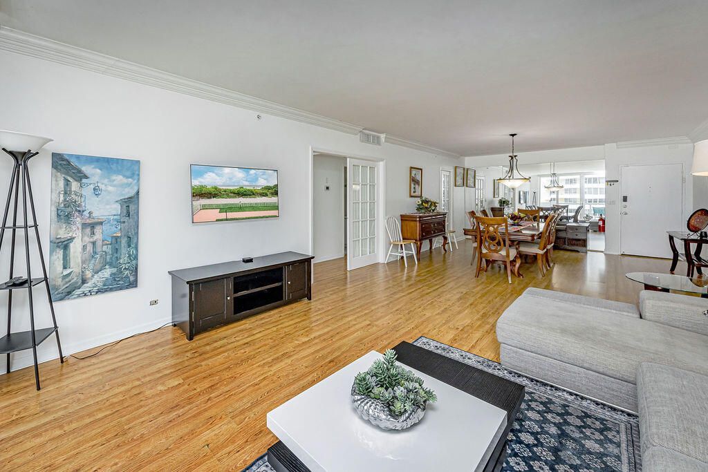 5601 Collins Avenue, Miami Beach, FL 33140 Photo