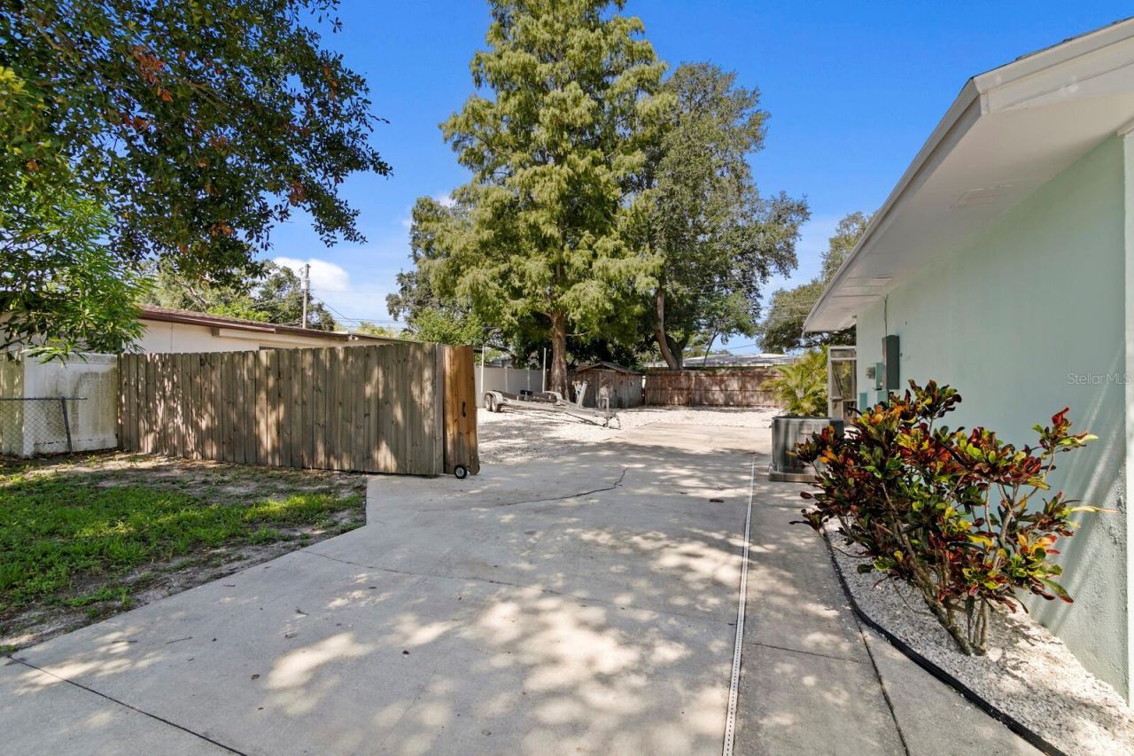2168 Victoria Drive, Clearwater, FL 33763 Photo