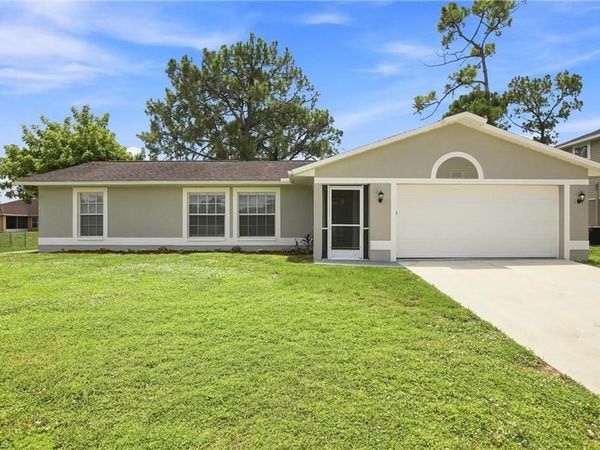 3901 16th ST W, LEHIGH ACRES, FL 33971