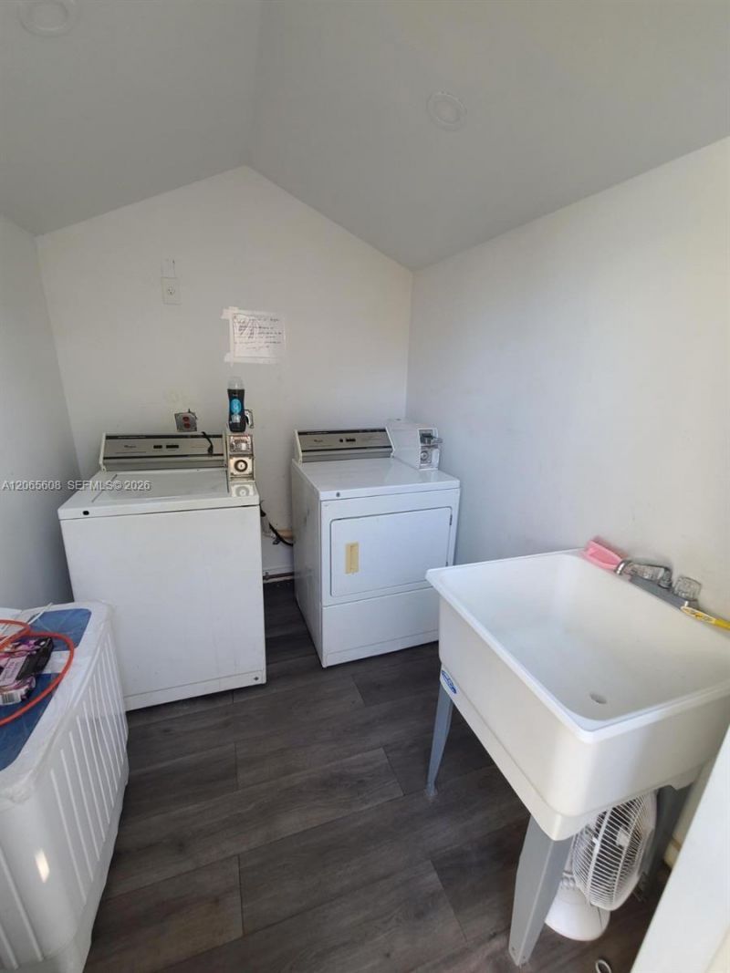 1864 NW 28th St , Unit 2, Miami, FL 33142 Photo