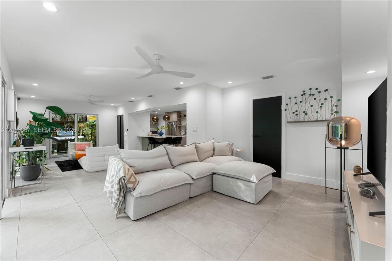 11400 Griffing Blvd , Biscayne Park, FL 33161 Photo