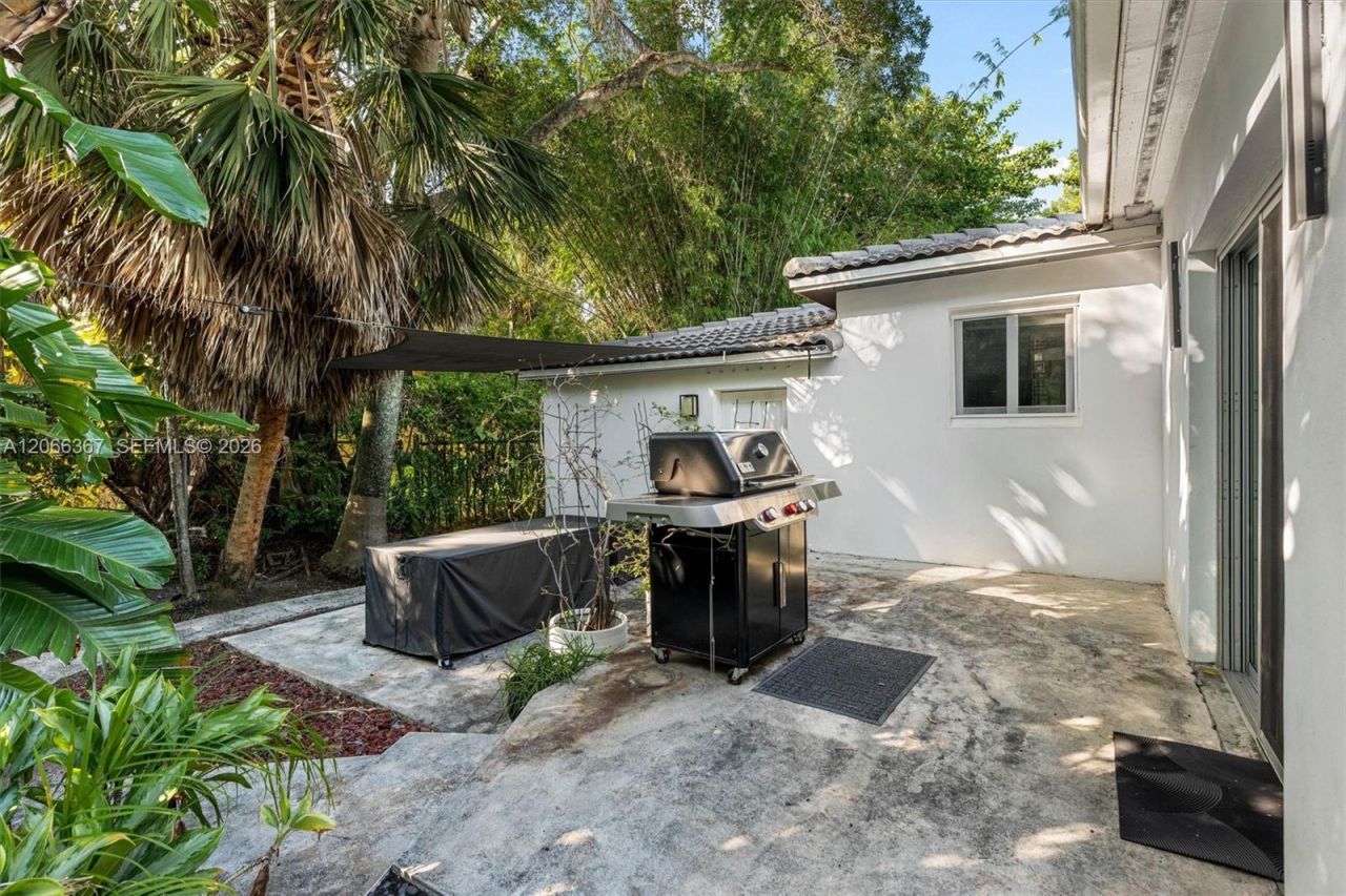 11400 Griffing Blvd , Biscayne Park, FL 33161 Photo