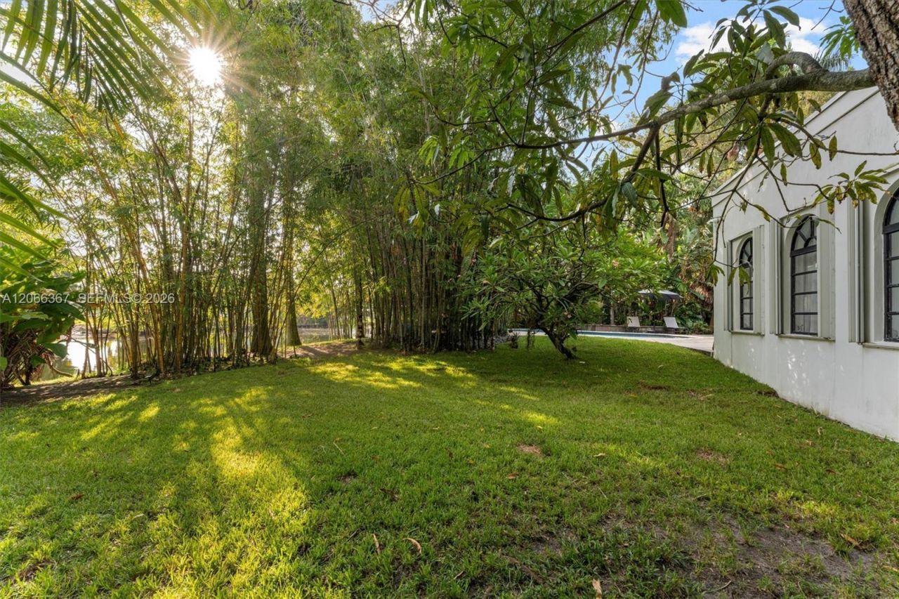 11400 Griffing Blvd , Biscayne Park, FL 33161 Photo