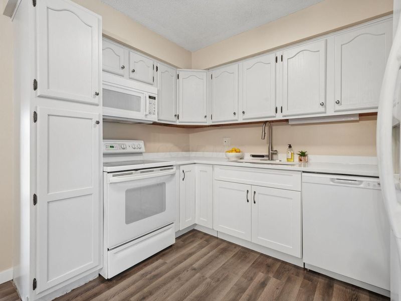 1468 Bolenhill Avenue , Columbus, OH 43229 Photo 7