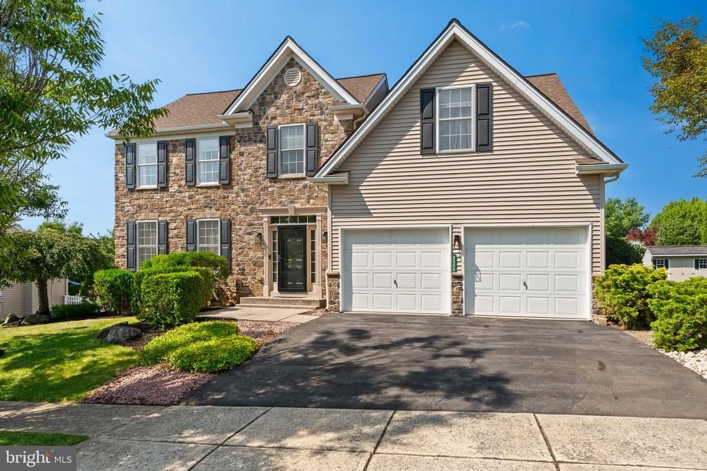 2305 ABERDEEN WAY, MACUNGIE, PA 18062