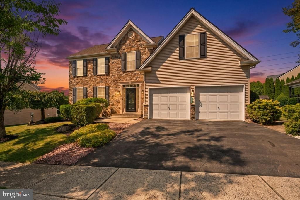 2305 ABERDEEN WAY, MACUNGIE, PA 18062