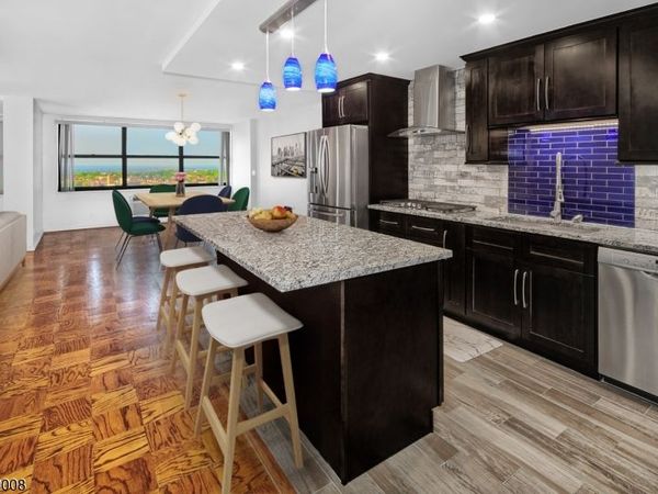 7004 Boulevard East, West New York, NJ 07093